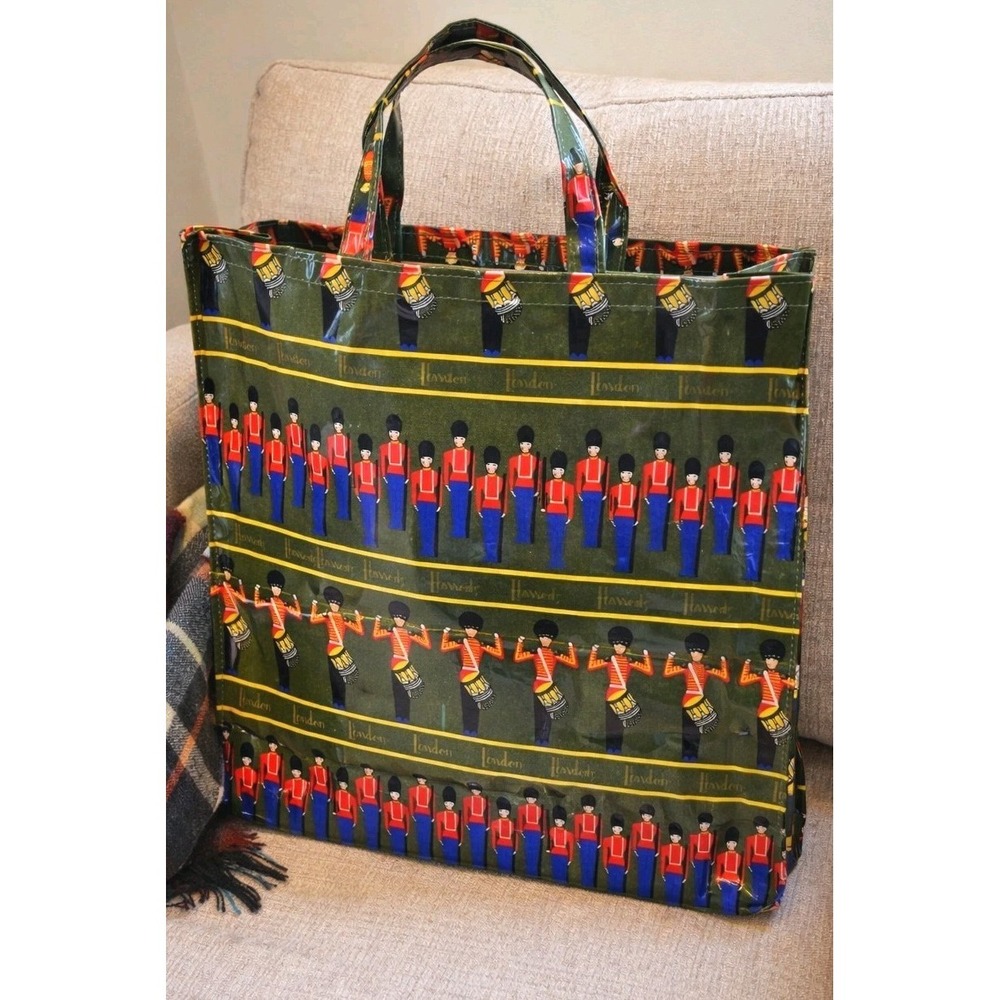 Harrods London Tote Bag Guards PVC Coated UK Vintage Shopper Green‎ 16x15x5 Rare